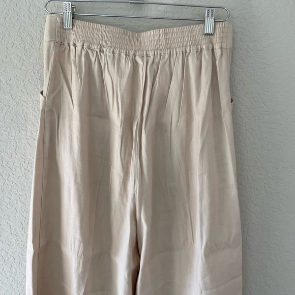 CAbi Wide Leg Traipse Trousers 6266R Size 4 in Biscotti Linen Blend - Picture 4 of 11
